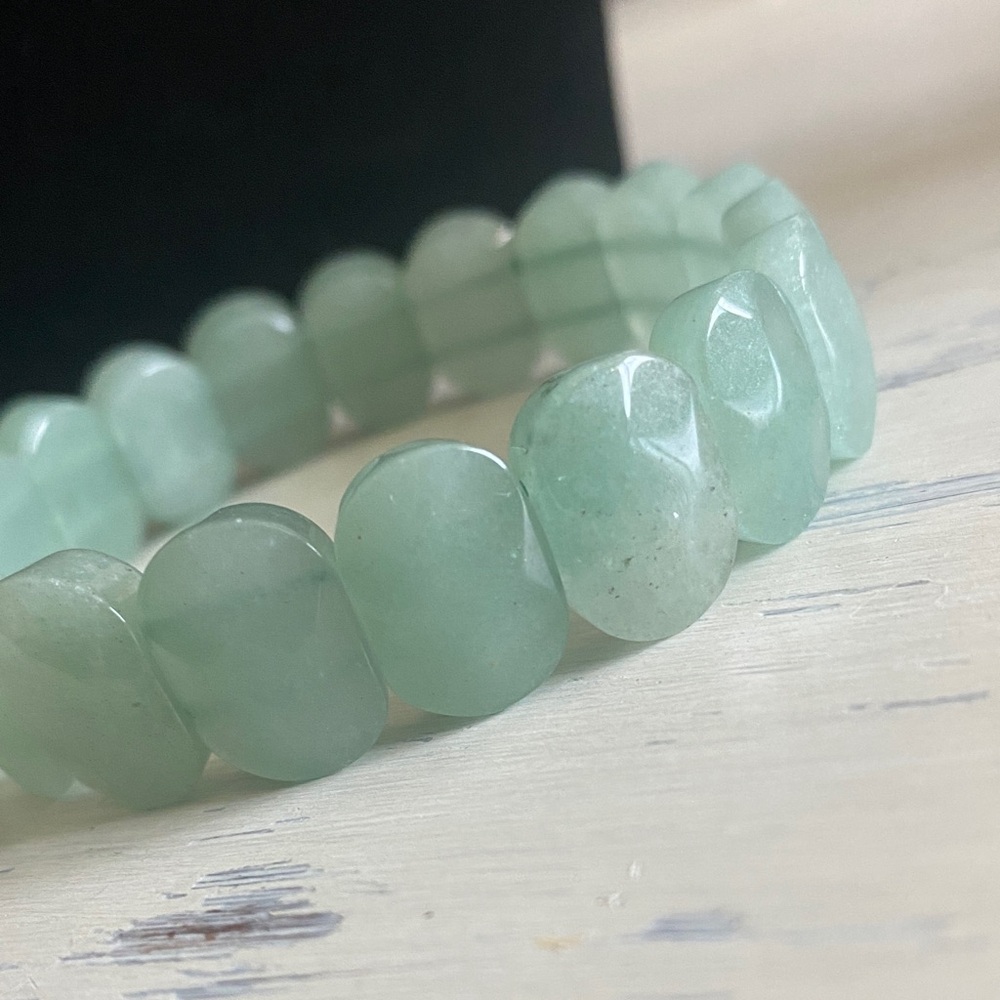 Australian Jade Stretchy Stone Bracelet - Picture 2 of 5